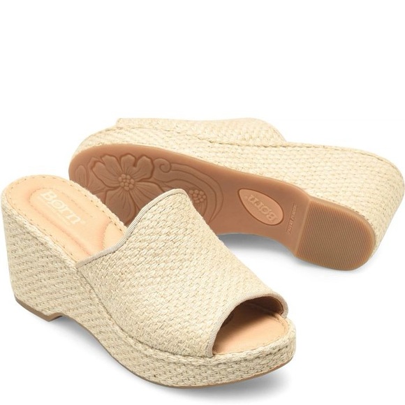 Born Shoes - Size 11 Ladies Born Women's Cream Wedge Sandals